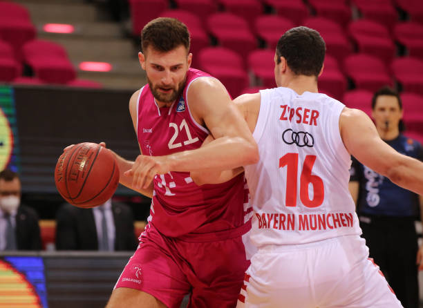 面对对手的 面对对手的