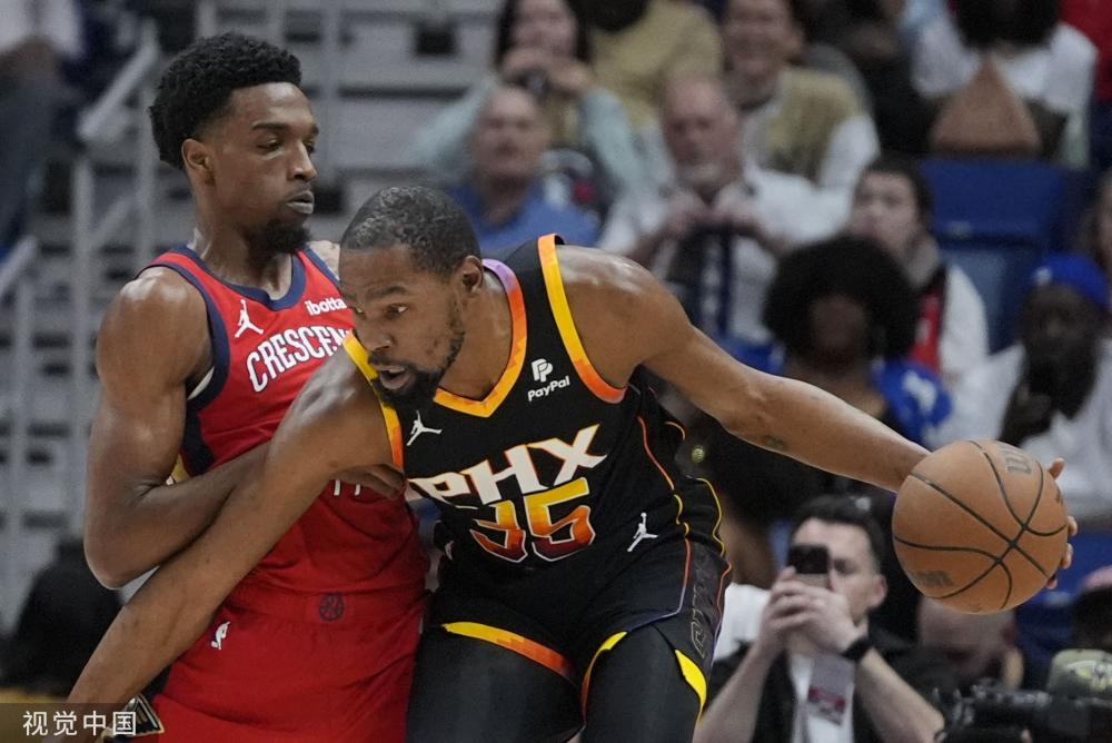 地完成了两 地完成了两