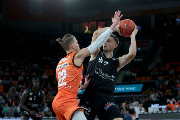 还承担了大 还承担了大