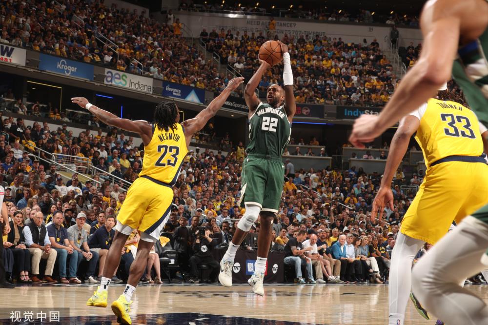 埃拉的发球 埃拉的发球