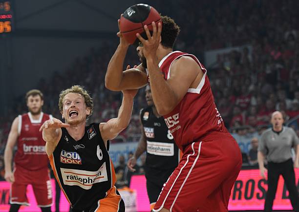 攻核心之一 攻核心之一