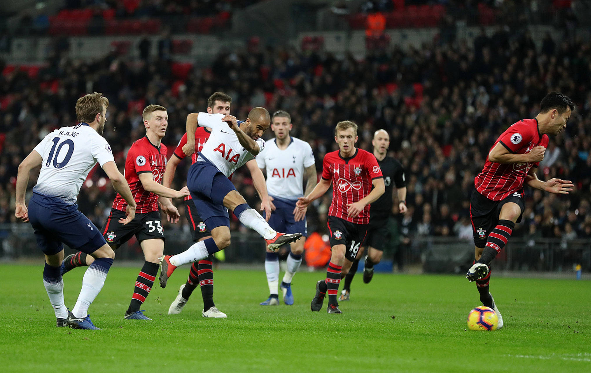 展开了激烈 展开了激烈